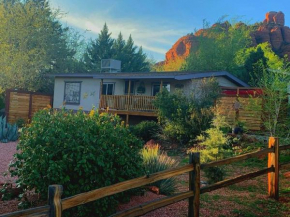 Serene 2 Bedroom! Walk to Trails! Red Rock Mountain Views!